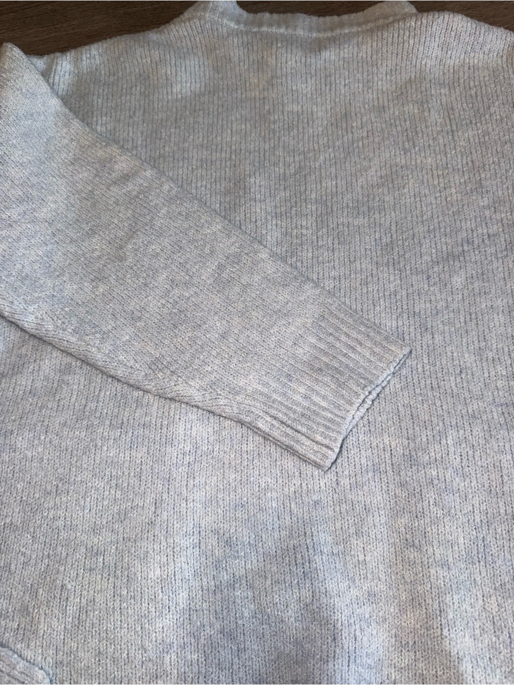 Elie Tahari - Grey Crewneck Sweater with Front Patch Pockets - Large - Picture 6 of 6